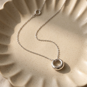Circle Charm Necklace I Dainty Silver Circle Necklace I Safana Jewellery I Eternity Necklace 