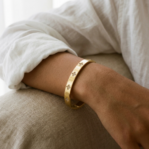 Diamond Clover Bangle Gold I Waterproof Stacking Bangle I Safana Jewellery