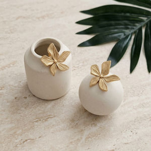 Gold flower earring, flower jewellery, minimalist jewellery, tarnish free earrings, gifts for her, mothers day gift, floral jewellery