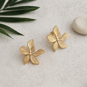 Gold flower earring, flower jewellery, minimalist jewellery, tarnish free earrings, gifts for her, mothers day gift, floral jewellery