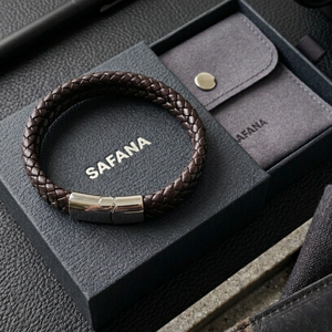 Leather Clasp Bracelet Brown