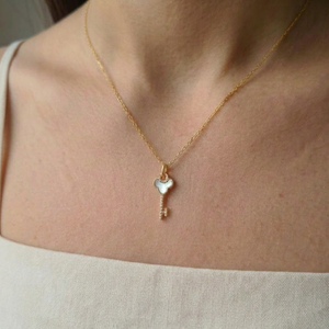 Gold Key Necklace I Dainty Gold Necklaces I Safana Jewellery I Minimalist Jewellery
