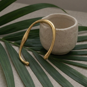 Organically Shaped Bangle Gold I Non Tarnish Waterproof Jewellery I Minimalist Jewellery