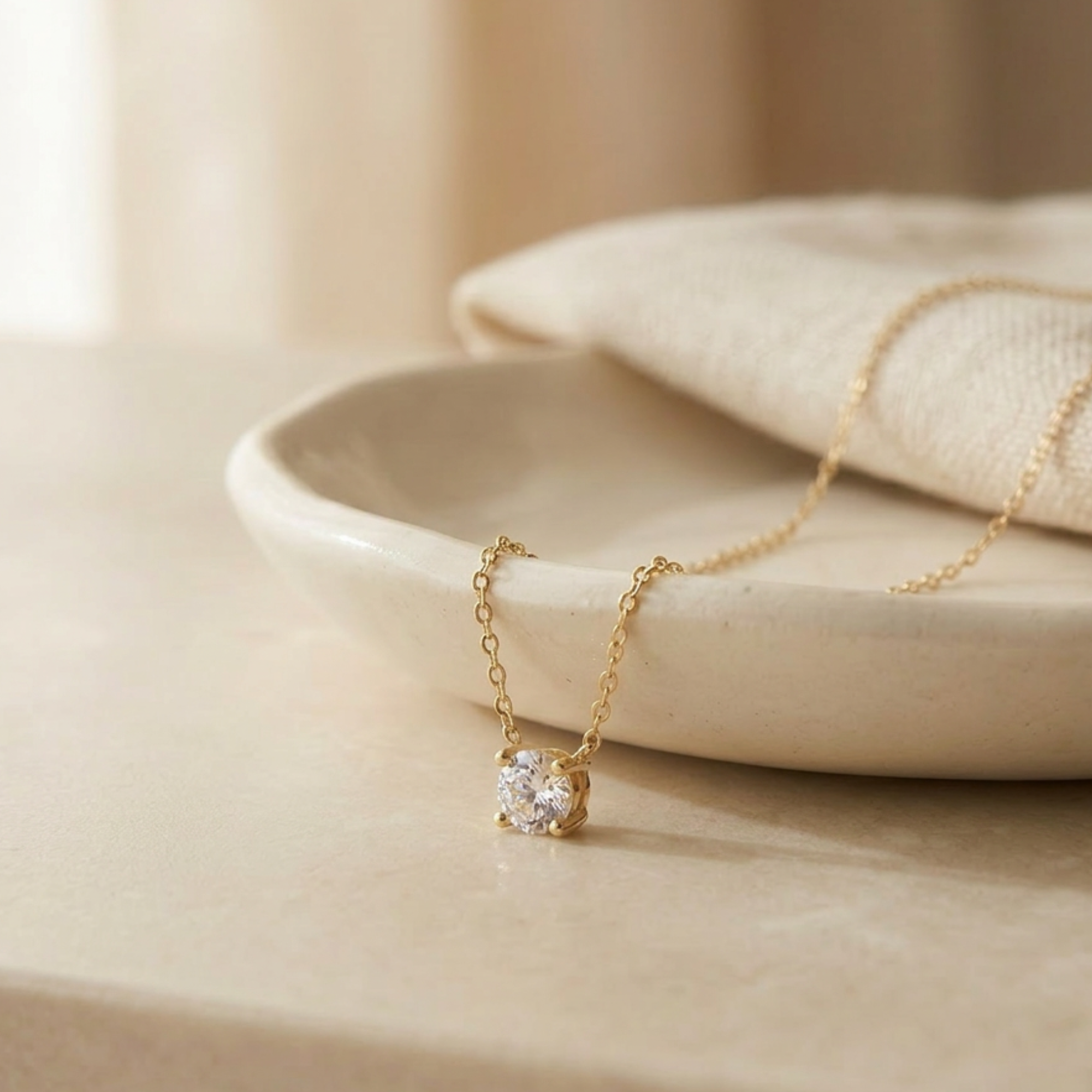 gold necklace delicate minimalist jewelry