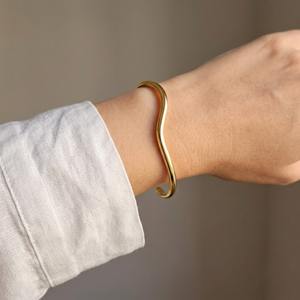 Thin Wave Bangle Gold | Waterproof Non Tarnish Jewellery I Layering Jewellery