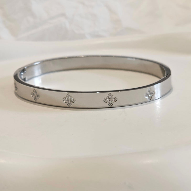 Diamond Clover Bangle Silver