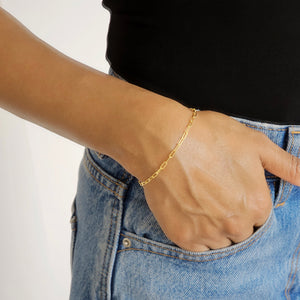 dainty gold paperclip link chain bracelet