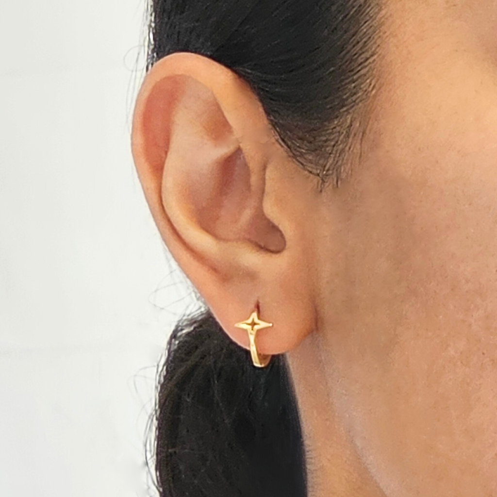 dainty gold stacking hoops star