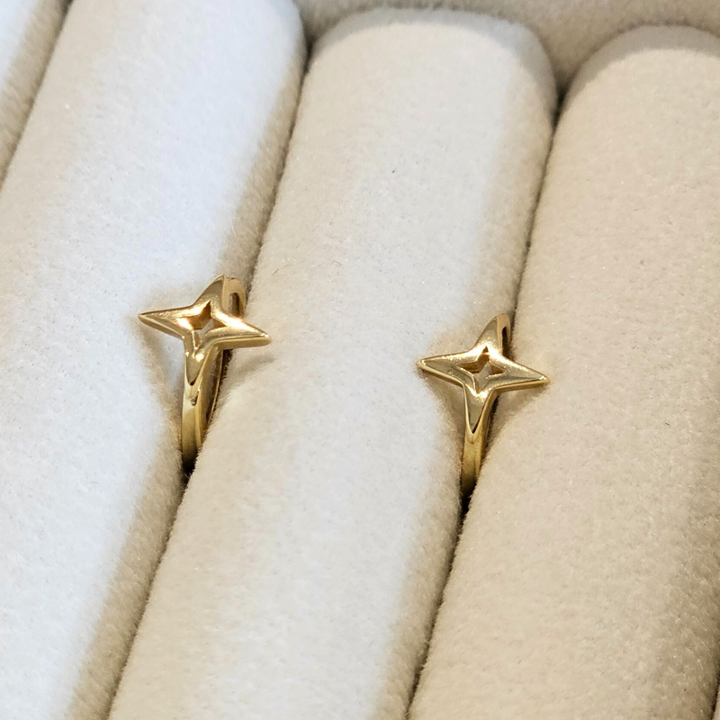 dainty gold stacking hoops star