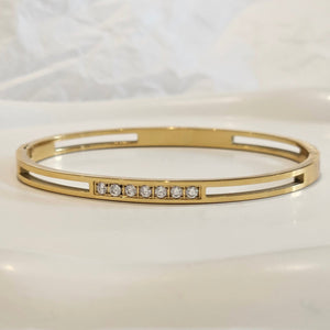 Diamond Station Bangle Gold