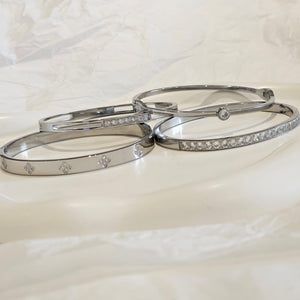 Diamond Clover Bangle Silver