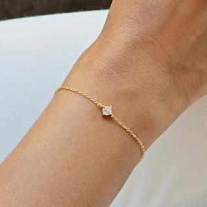 Solitaire Diamond Bracelet Gold