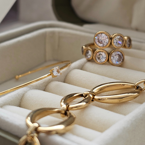 Dainty Solitaire Bangle I Waterproof Non Tarnish Jewellery