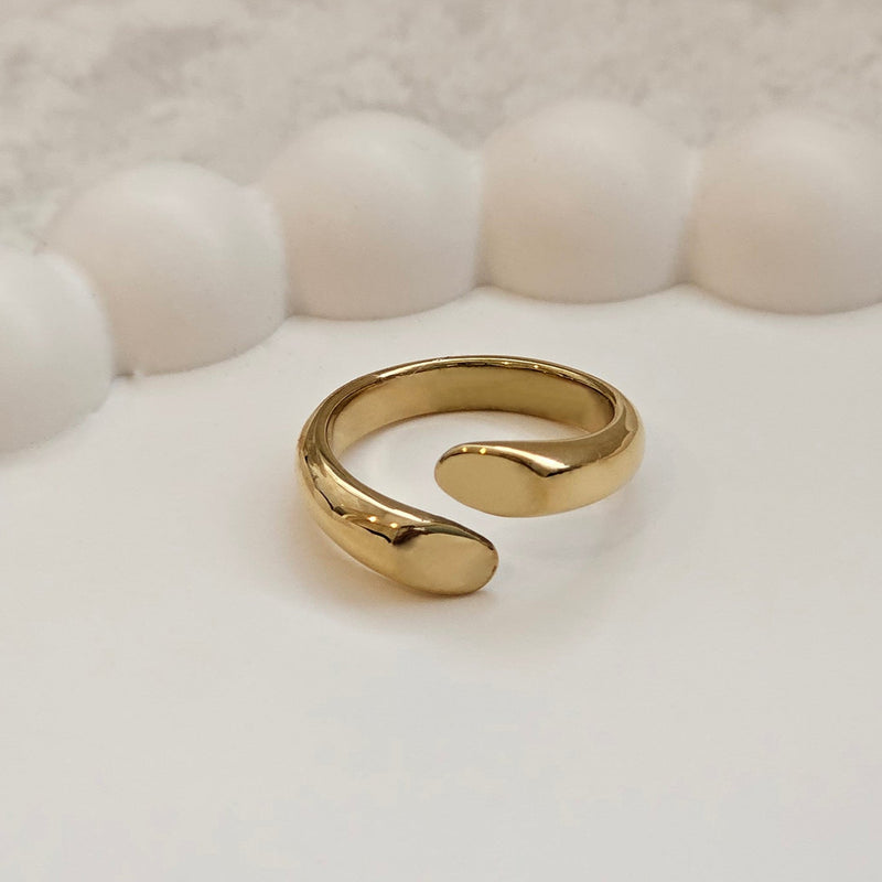 Chunky Crossover Ring