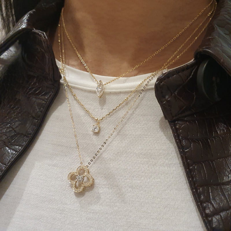 Solid 18K Gold & Diamond Clover Necklace, fine jewellery, real solid gold clover necklace, real solid gold layering dainty jewellery, gifts for her, luxury gifts for her, valentines