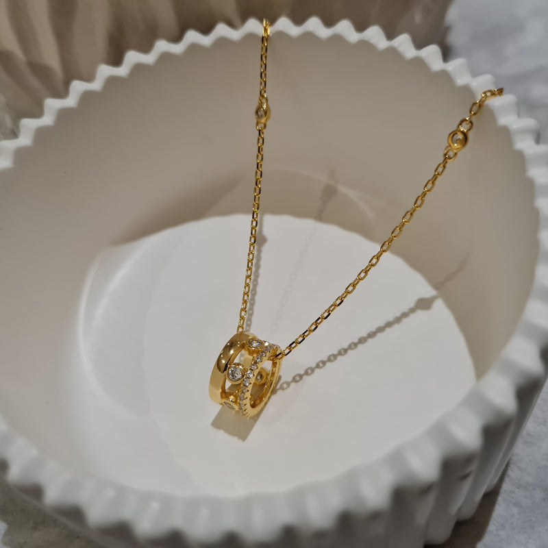 Circle Necklace Aurora, round circular pendant charm necklace, gold layering necklaces, dainty gold necklaces