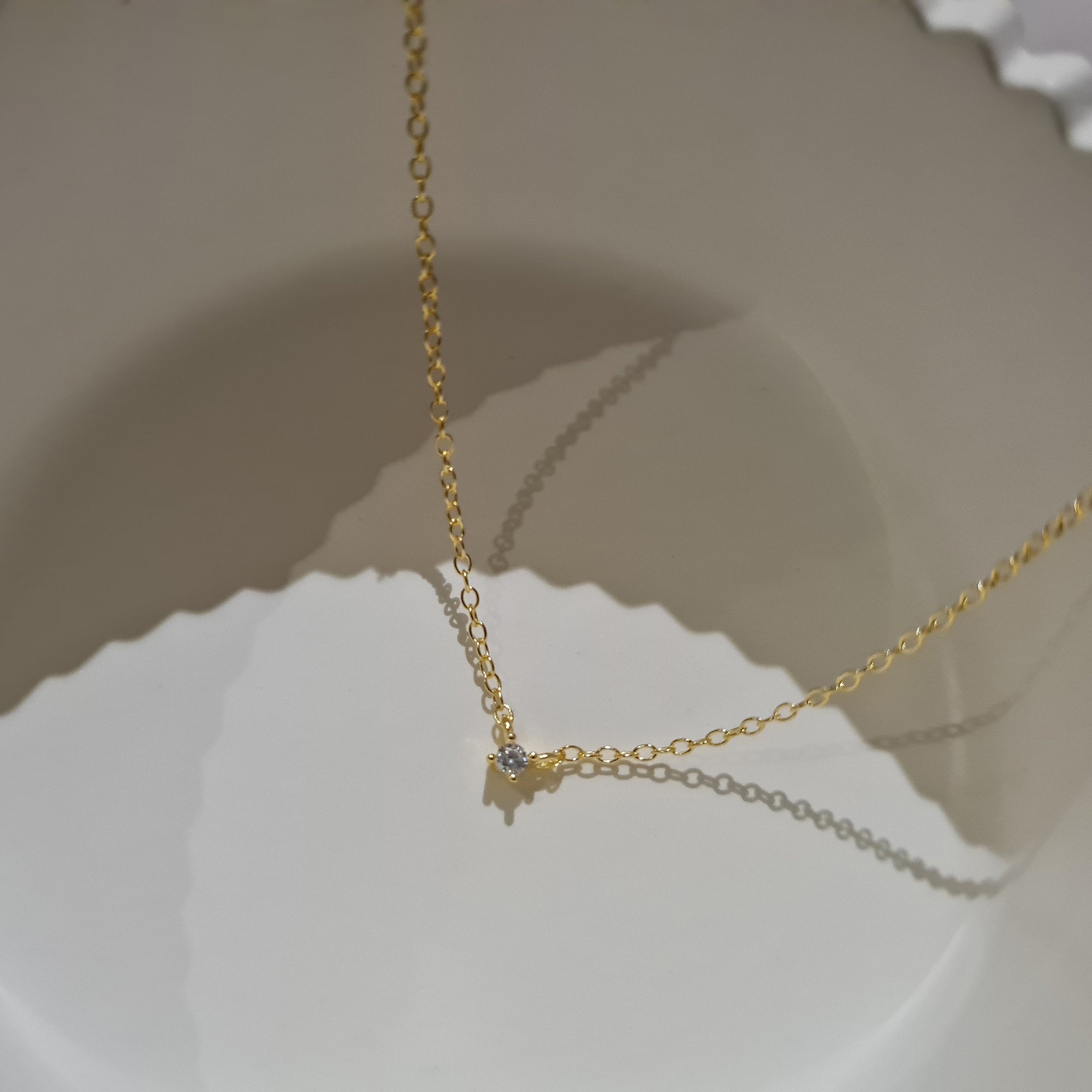 Minimal Diamond Necklace – Charoli Store