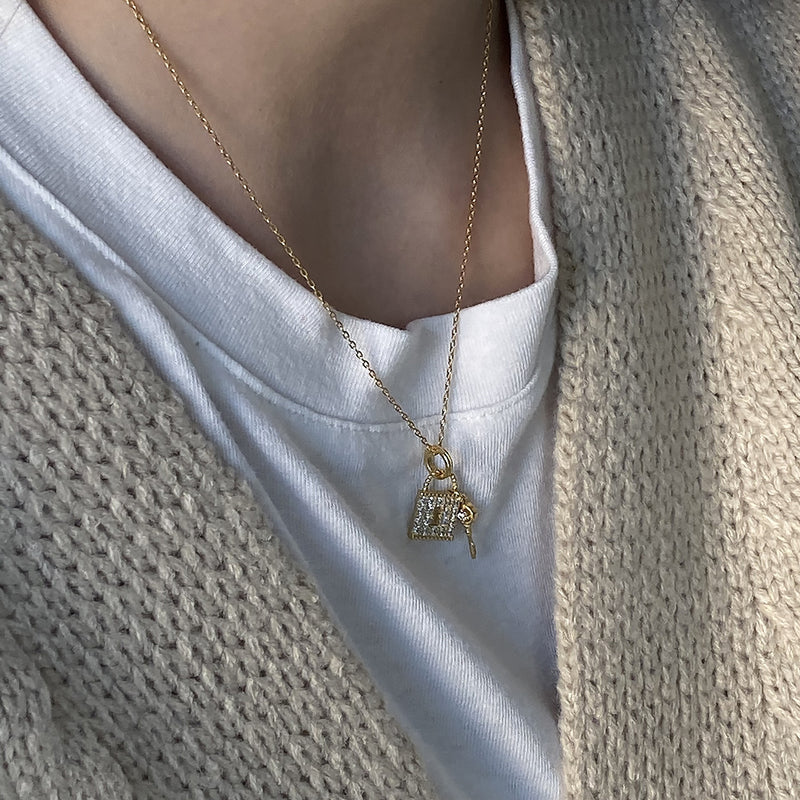 Lock & Key Necklace Ariana, gold padlock necklace, gold key necklace, womens gold layering necklaces