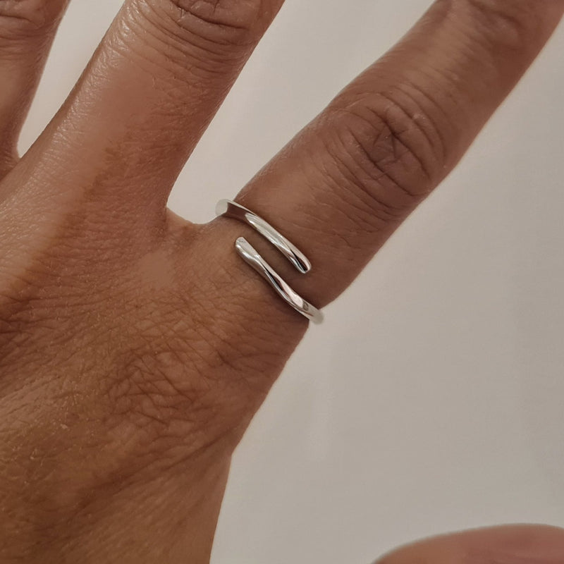 Silver crossover ring, stacking minimalist silver ring
