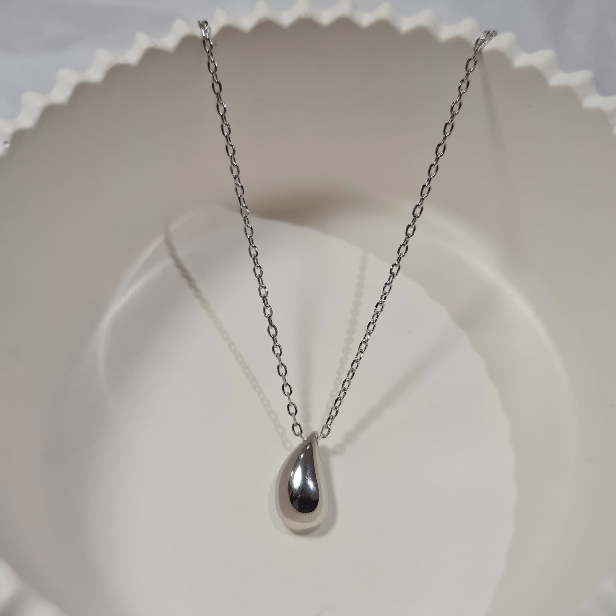 Water Drop Necklace I Minimalist Silver Necklaces I Safana Jewellery